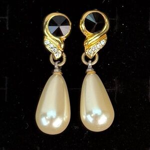 Vintage goldtone, faux pearl pierced earrings
